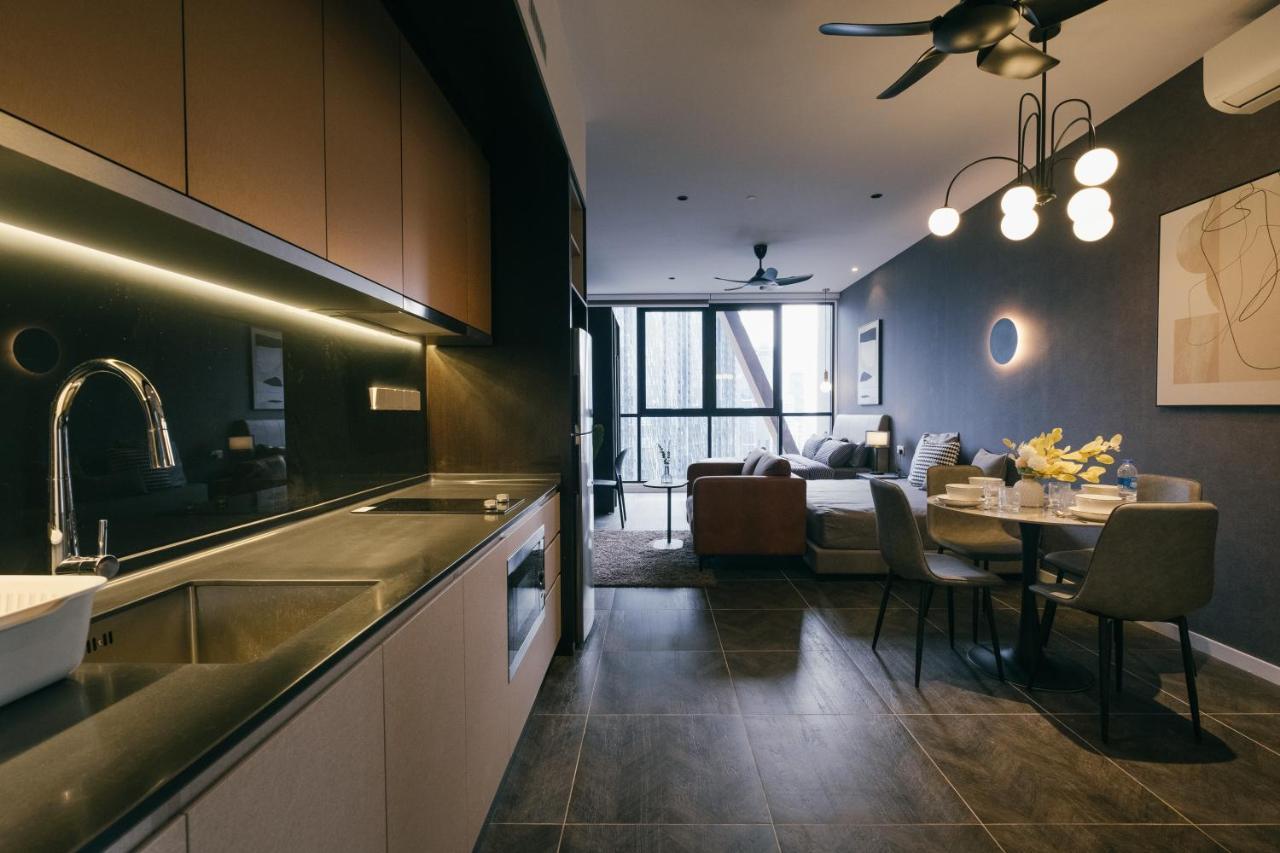 Scarletz Klcc Studio Suites 4 Pax Luxury Modern Style Wifi 100Mbps Куала-Лумпур Экстерьер фото